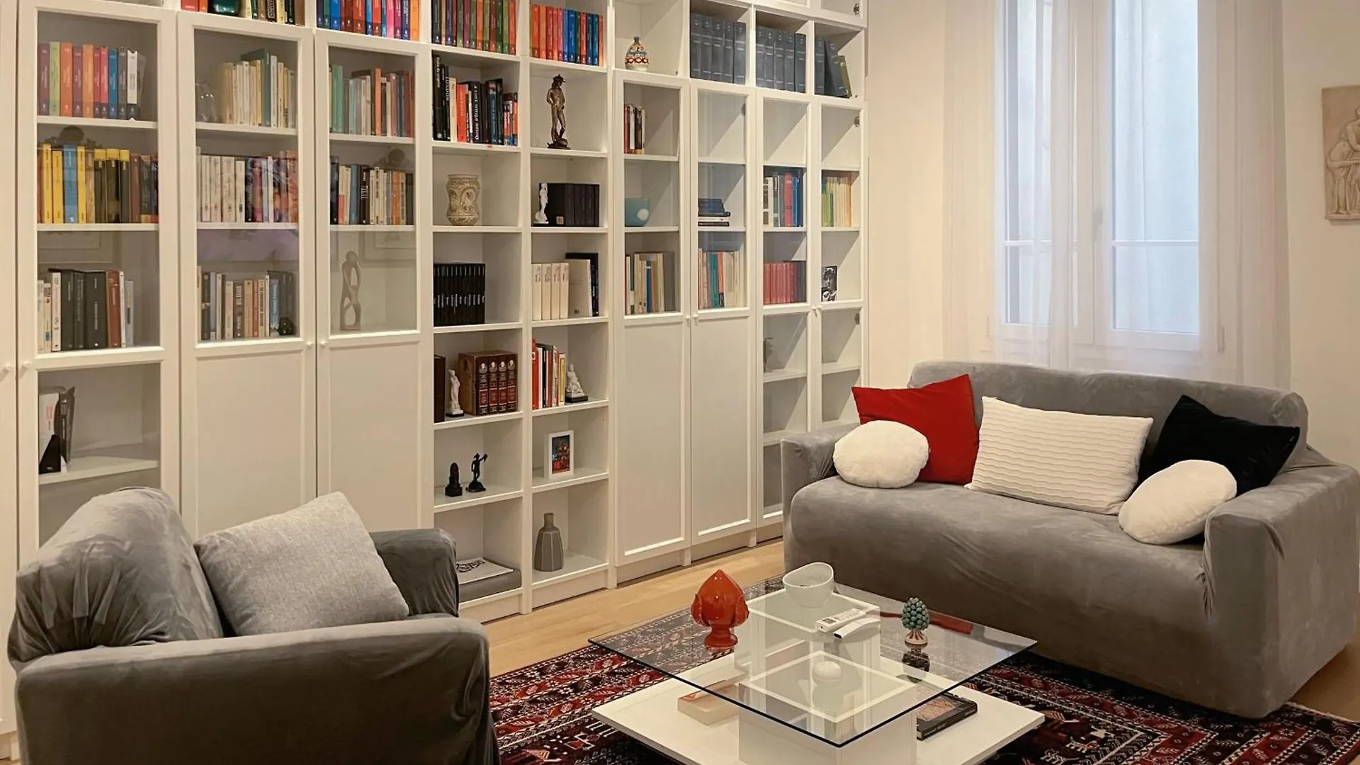 Luxury Art Apartment In Florence Italy