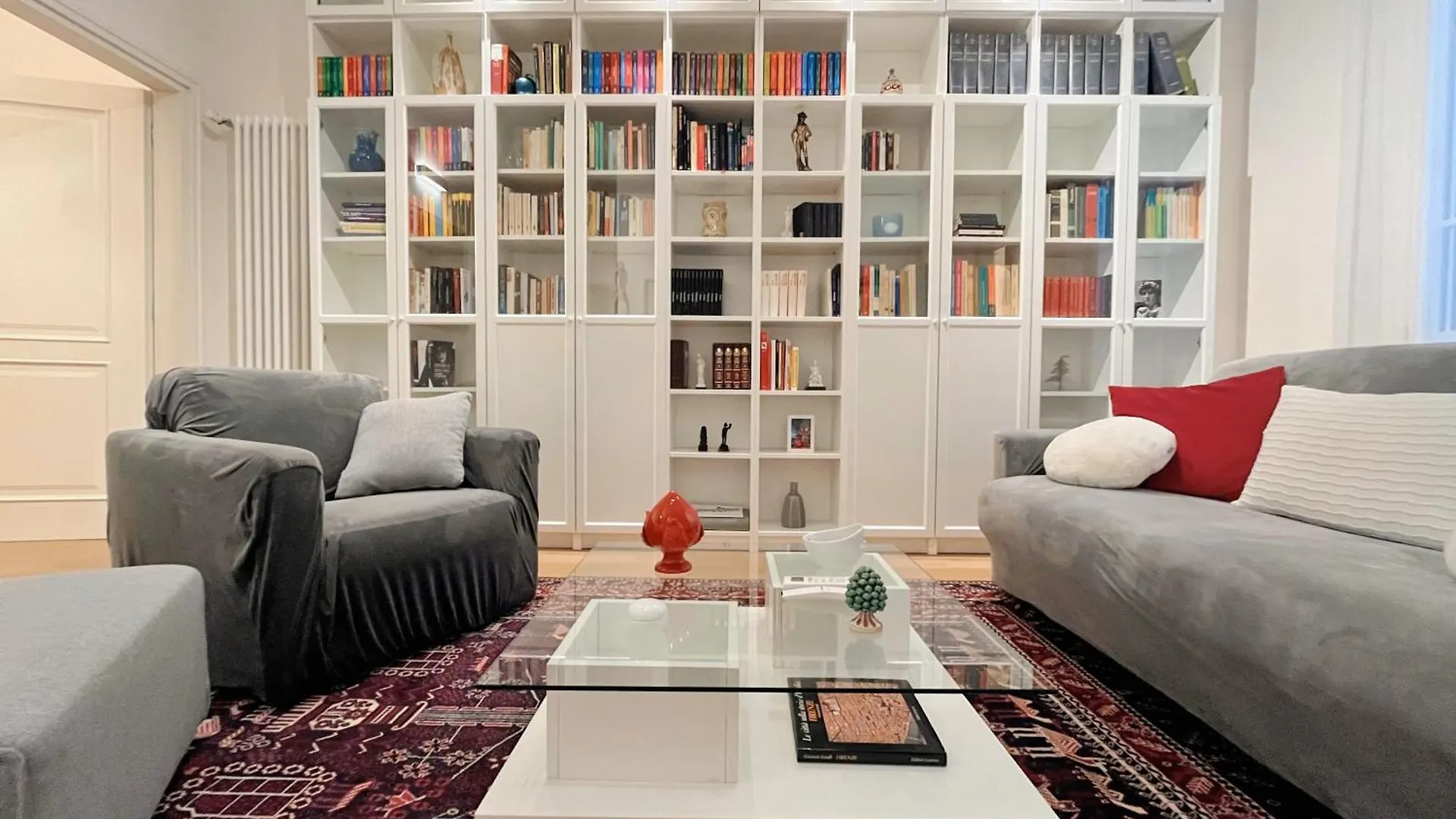 Luxury Art Apartment In Florence