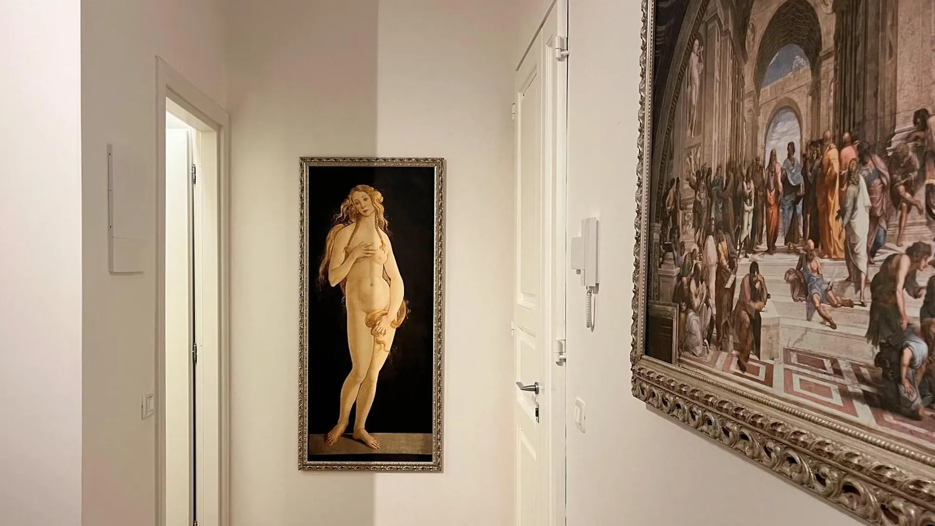 Luxury Art Apartment In Florence